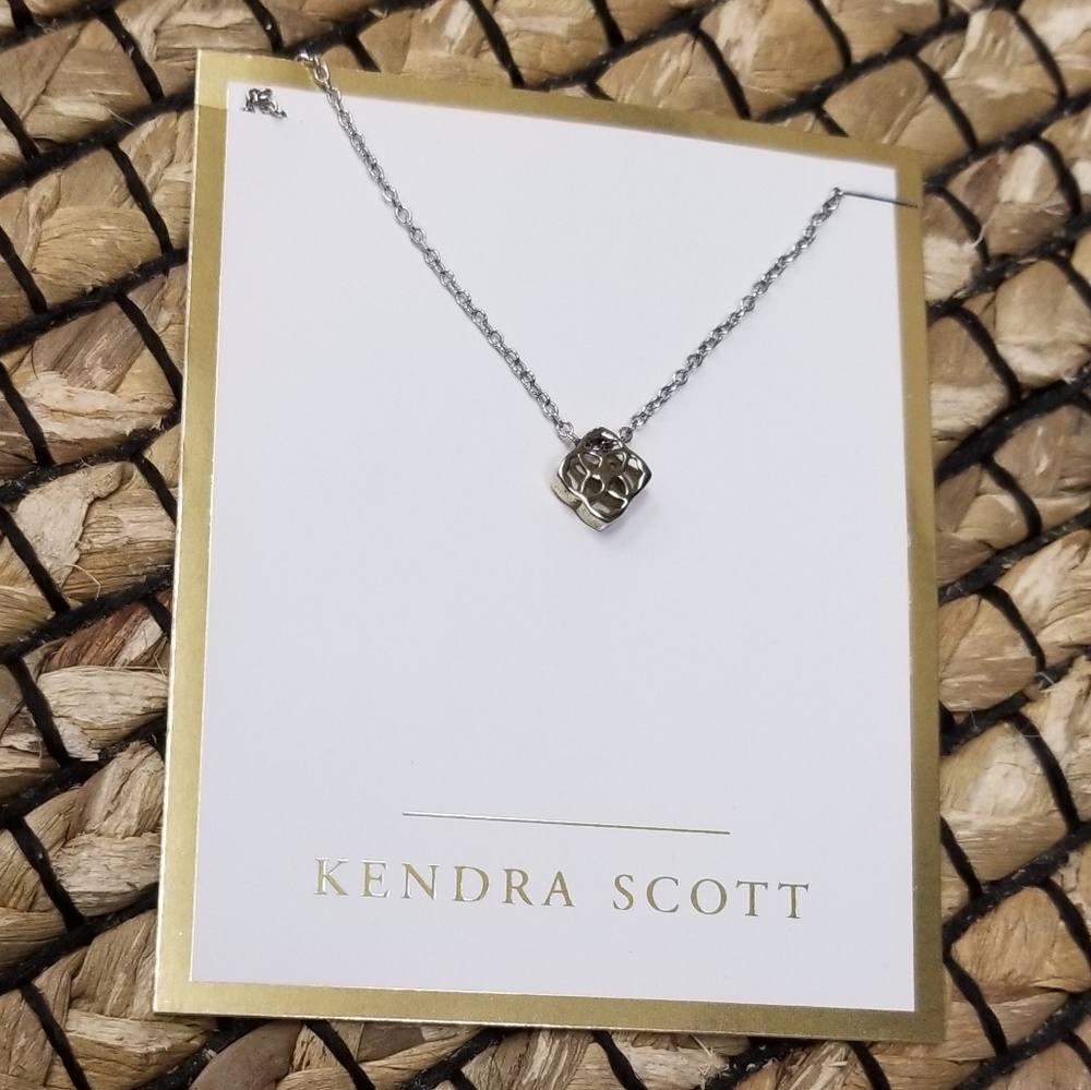 Kendra Scott Necklace